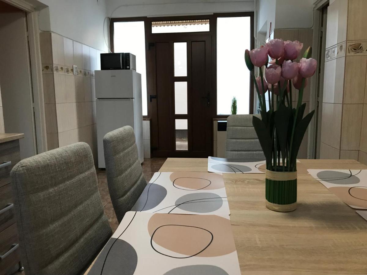 شقة Summer Apartman Hajdúszoboszló المظهر الخارجي الصورة